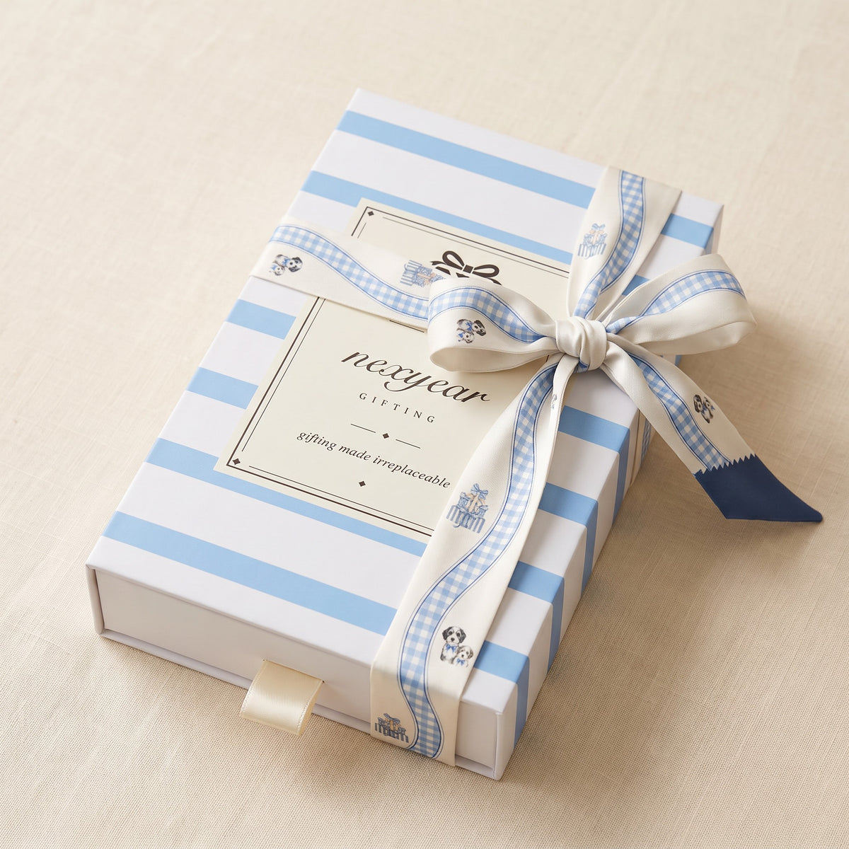 The Puppies Twilly, tied on a nexyear gifting box